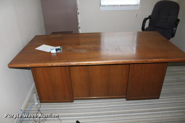 image for item AQ9610 Office furniture