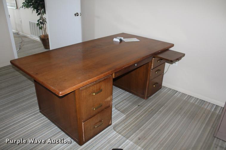 image for item AQ9610 Office furniture