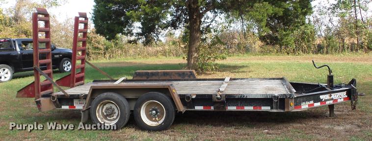 image for item AX9059 2006 Towmaster Trail King T-14DP equipment trailer