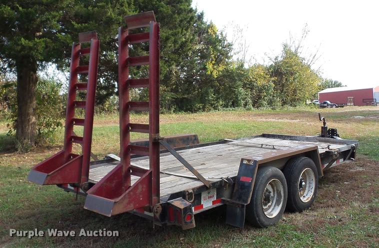 image for item AX9059 2006 Towmaster Trail King T-14DP equipment trailer