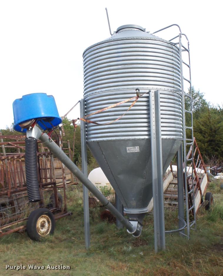 image for item B8804 Cumberland grain bin