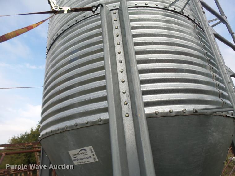 image for item B8804 Cumberland grain bin