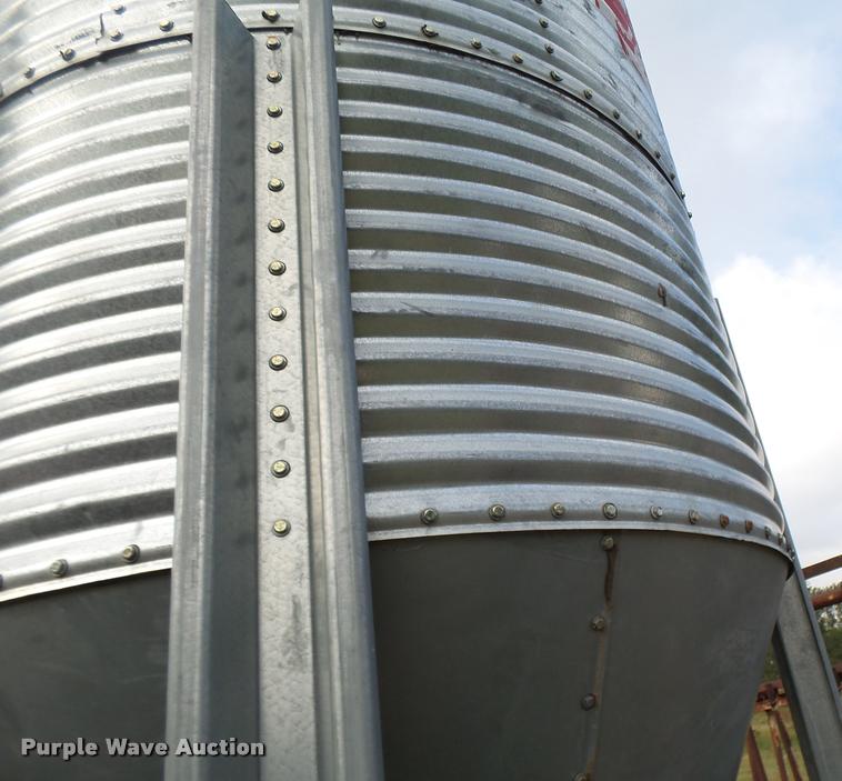 image for item B8804 Cumberland grain bin