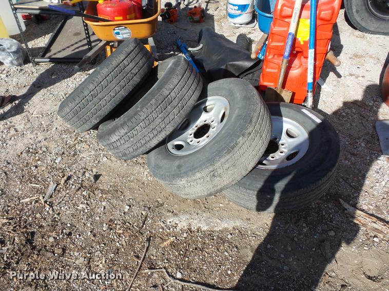 image for item BG9501 (4) 245/75R16 tires and wheels