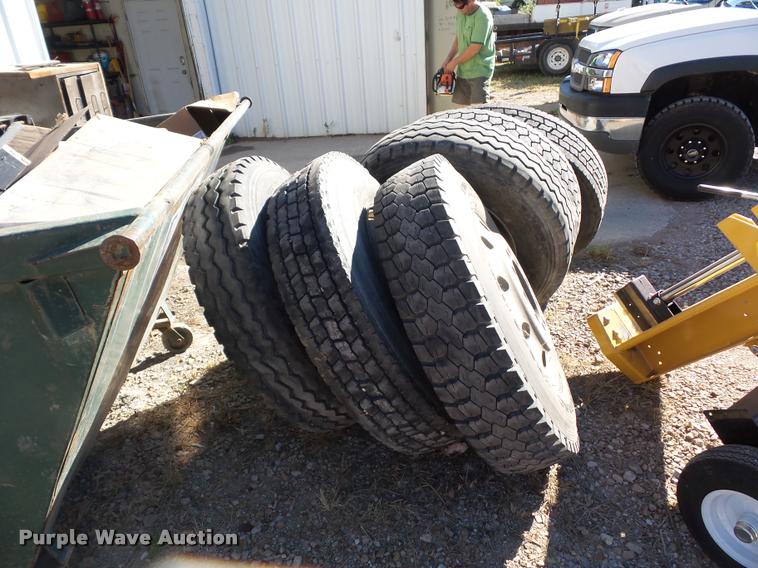 image for item BG9597 (6) 11R24.5 tires and wheels