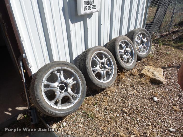 image for item BG9599 (4) 245/55ZR17 tires and wheels