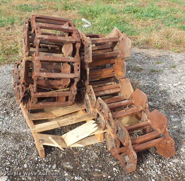 image for item BG9604 Grouser steel skid steer tracks