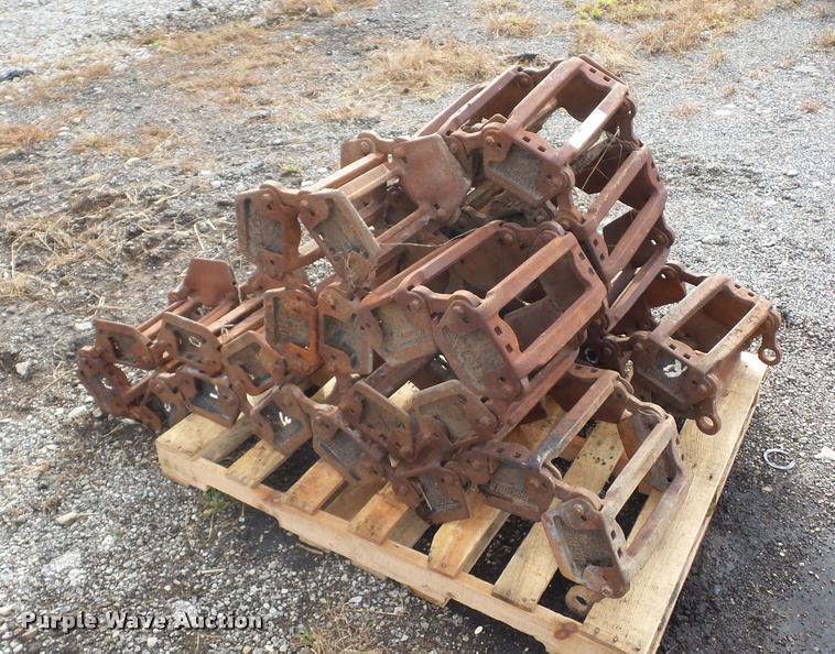 image for item BG9604 Grouser steel skid steer tracks