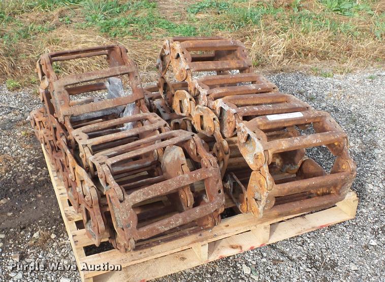 image for item BG9605 Grouser steel skid steer tracks