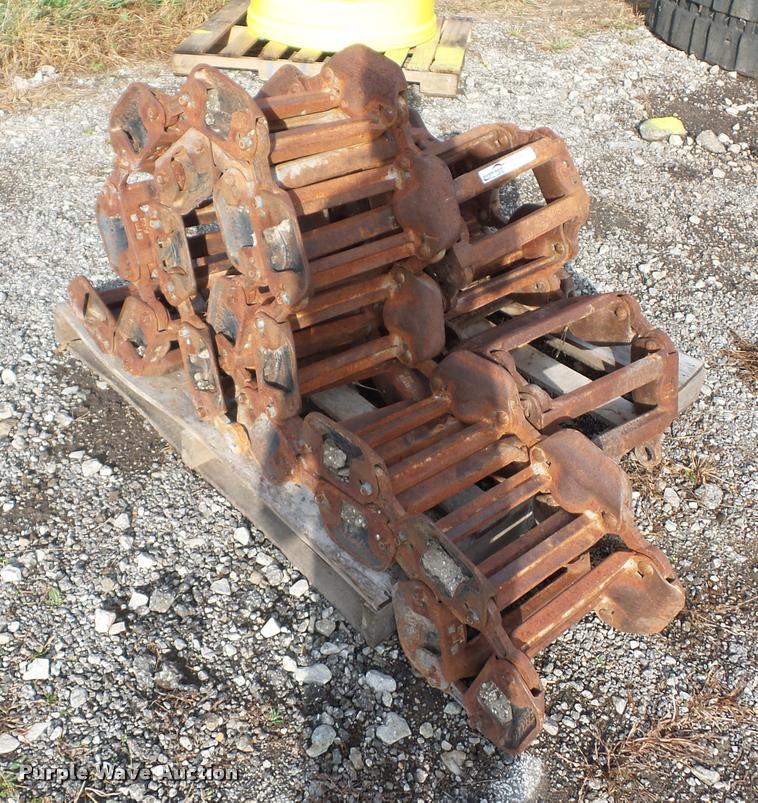 image for item BG9607 Grouser steel skid steer tracks