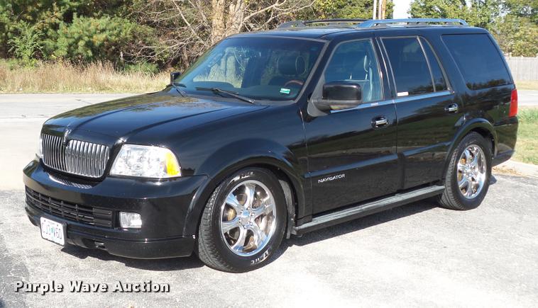 image for item BG9610 2006 Lincoln Navigator SUV