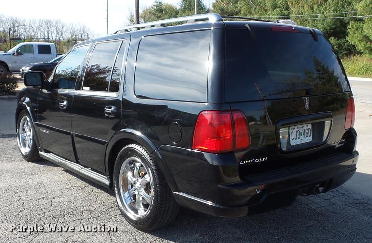 image for item BG9610 2006 Lincoln Navigator SUV