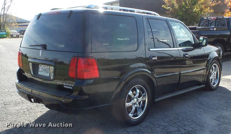 image for item BG9610 2006 Lincoln Navigator SUV