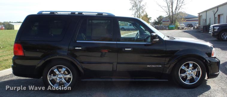 image for item BG9610 2006 Lincoln Navigator SUV