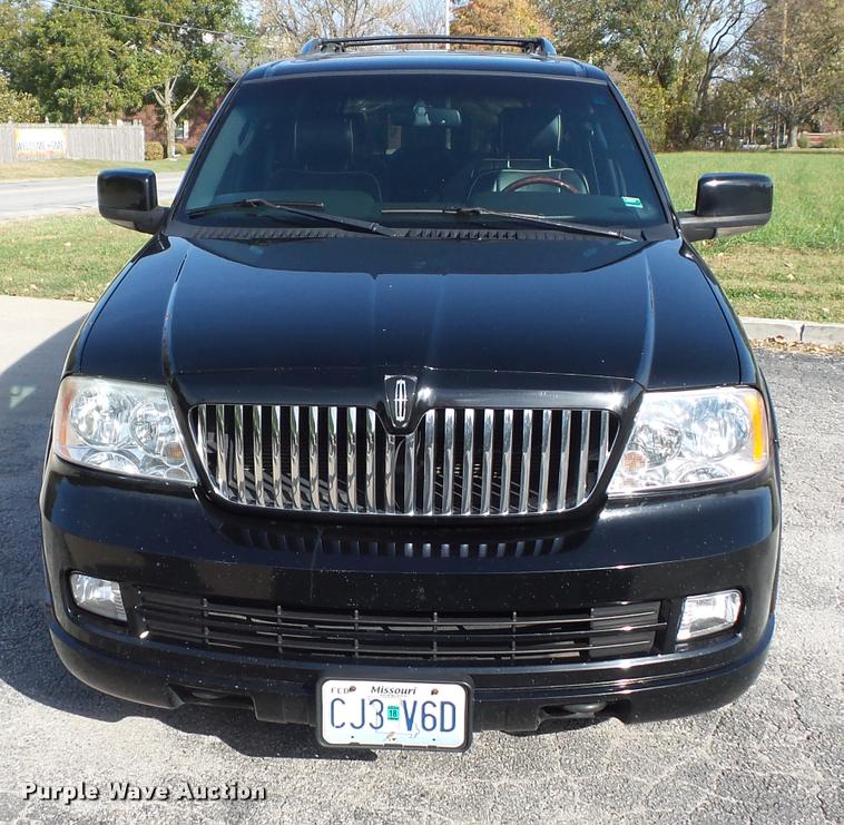 image for item BG9610 2006 Lincoln Navigator SUV