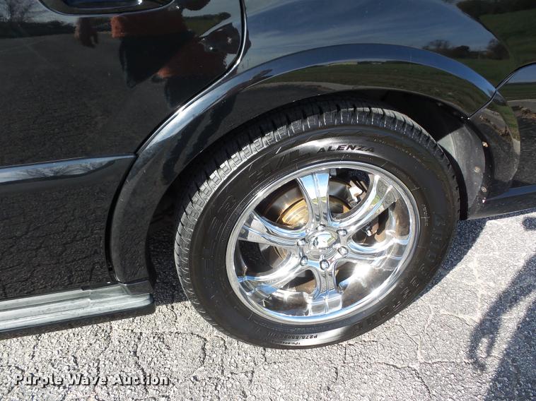 image for item BG9610 2006 Lincoln Navigator SUV