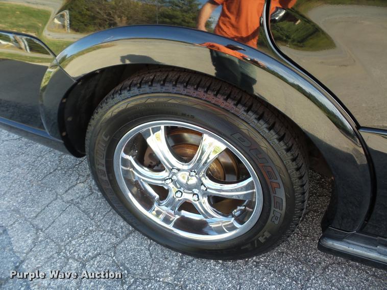 image for item BG9610 2006 Lincoln Navigator SUV