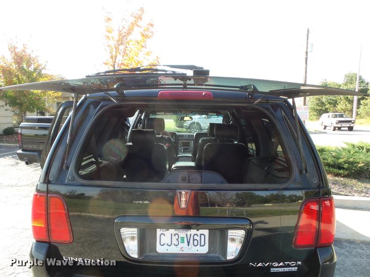 image for item BG9610 2006 Lincoln Navigator SUV