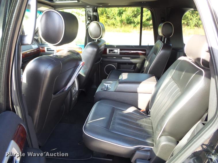 image for item BG9610 2006 Lincoln Navigator SUV