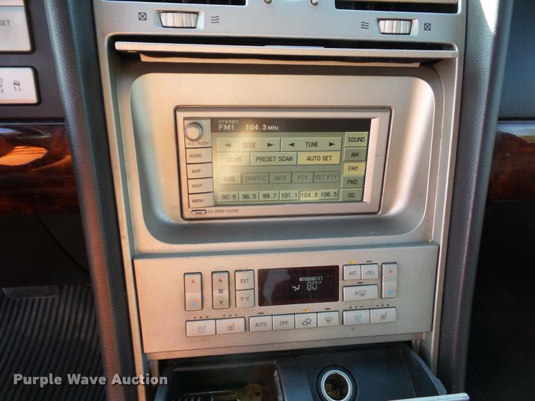 image for item BG9610 2006 Lincoln Navigator SUV