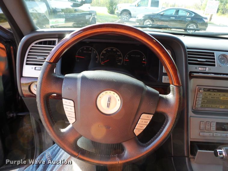 image for item BG9610 2006 Lincoln Navigator SUV