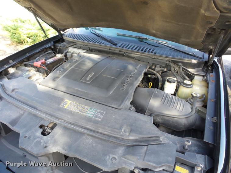 image for item BG9610 2006 Lincoln Navigator SUV