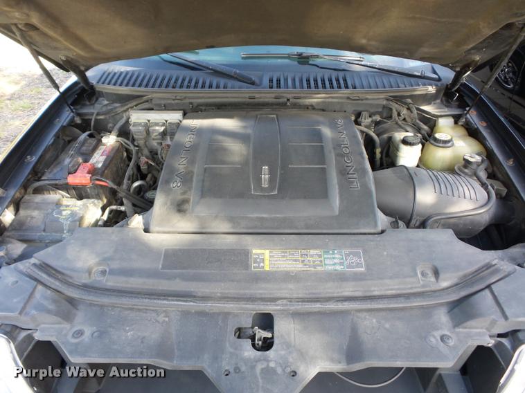 image for item BG9610 2006 Lincoln Navigator SUV