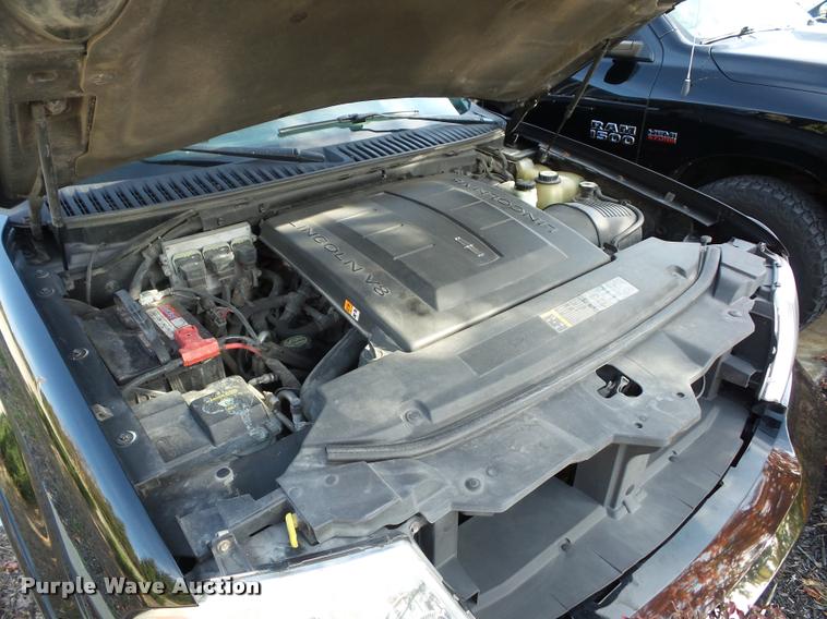 image for item BG9610 2006 Lincoln Navigator SUV