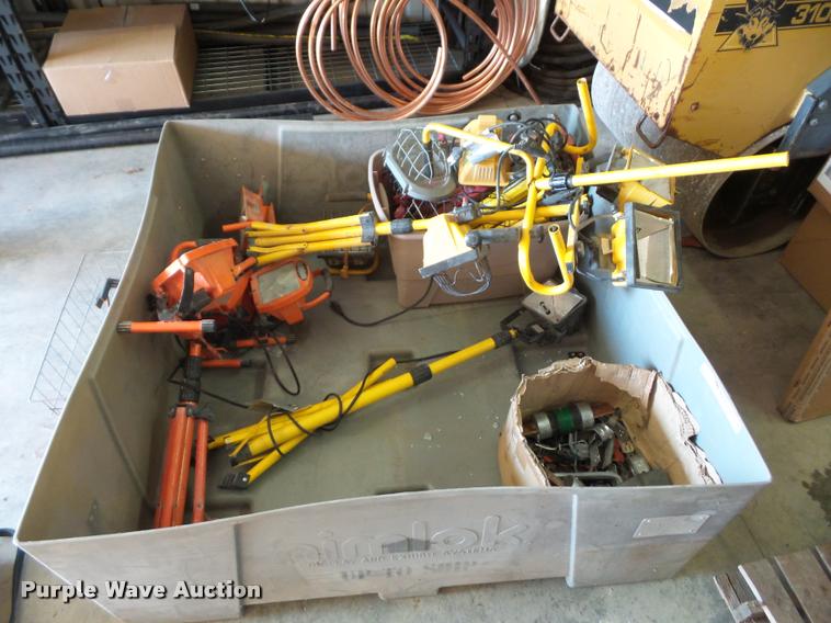 image for item BG9614 Halogen lights