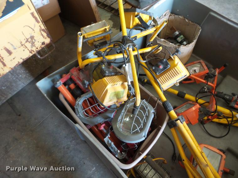 image for item BG9614 Halogen lights