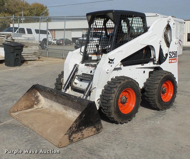 image for item BG9643 2011 Bobcat S250 skid steer