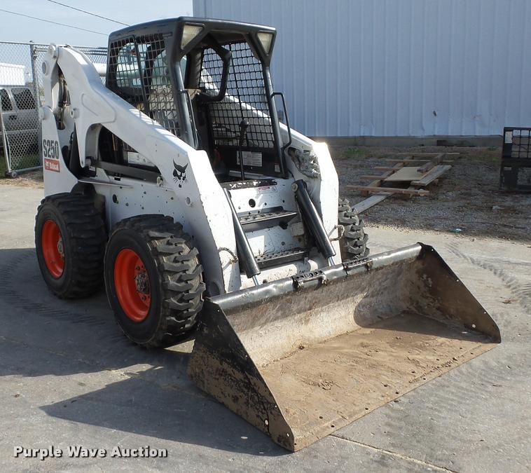 image for item BG9643 2011 Bobcat S250 skid steer