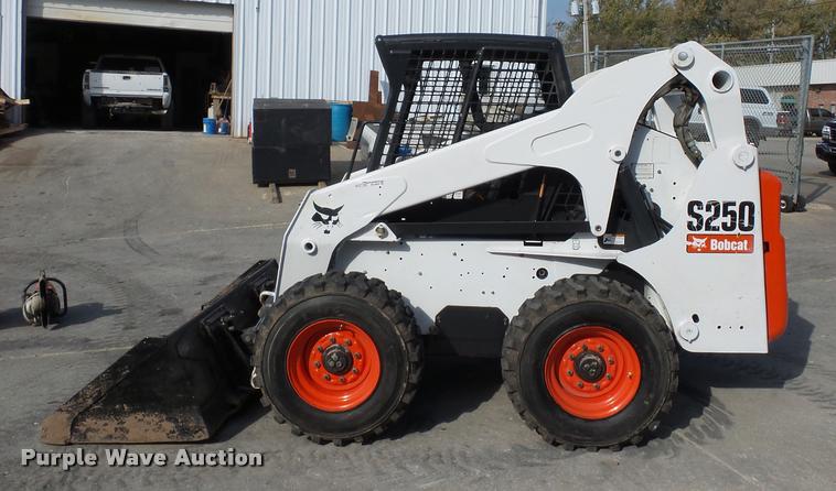 image for item BG9643 2011 Bobcat S250 skid steer