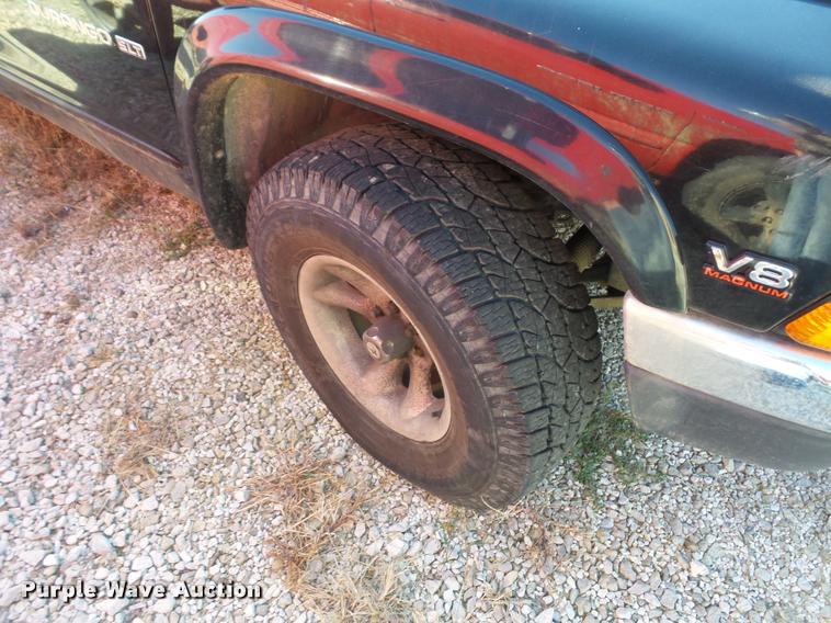 image for item BG9647 2000 Dodge Durango SUV