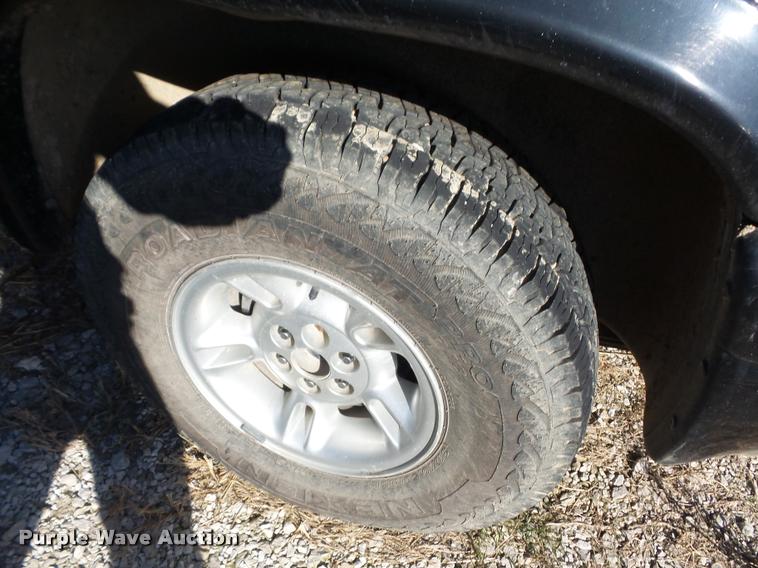 image for item BG9647 2000 Dodge Durango SUV