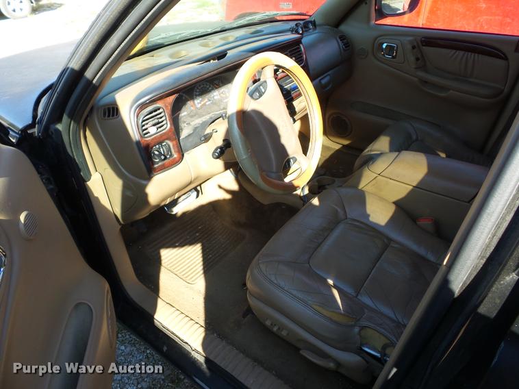 image for item BG9647 2000 Dodge Durango SUV