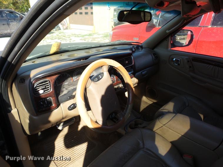 image for item BG9647 2000 Dodge Durango SUV