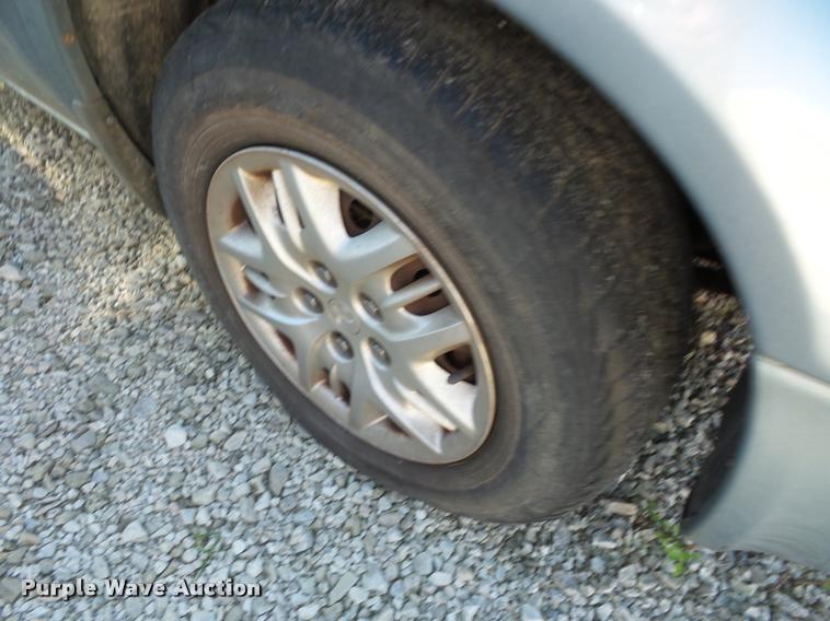 image for item BG9648 2003 Dodge Grand Caravan van