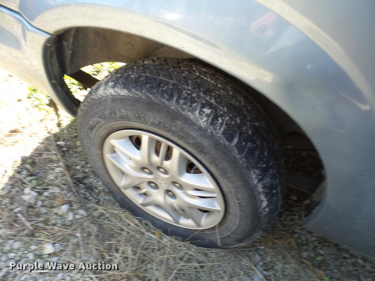 image for item BG9648 2003 Dodge Grand Caravan van