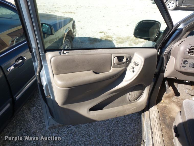 image for item BG9648 2003 Dodge Grand Caravan van