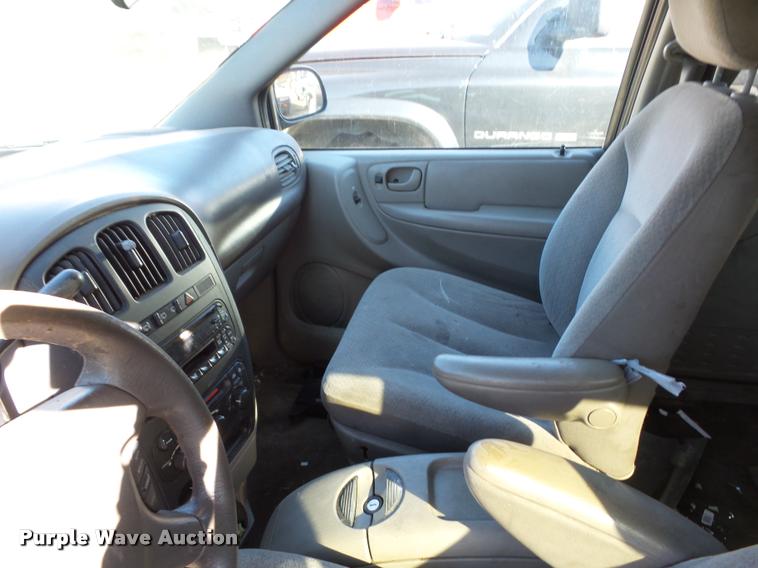image for item BG9648 2003 Dodge Grand Caravan van