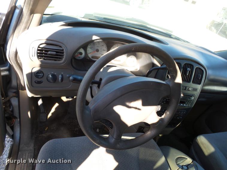 image for item BG9648 2003 Dodge Grand Caravan van