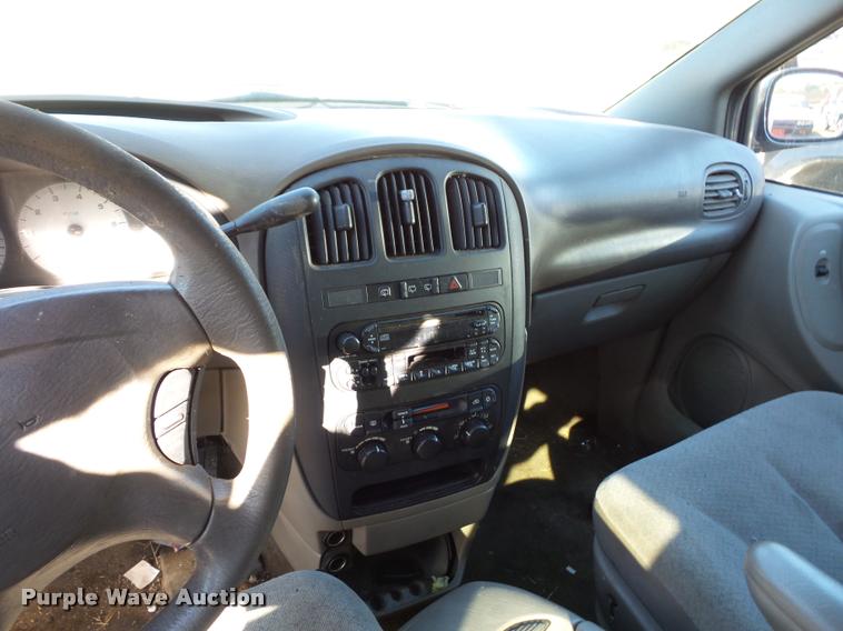 image for item BG9648 2003 Dodge Grand Caravan van