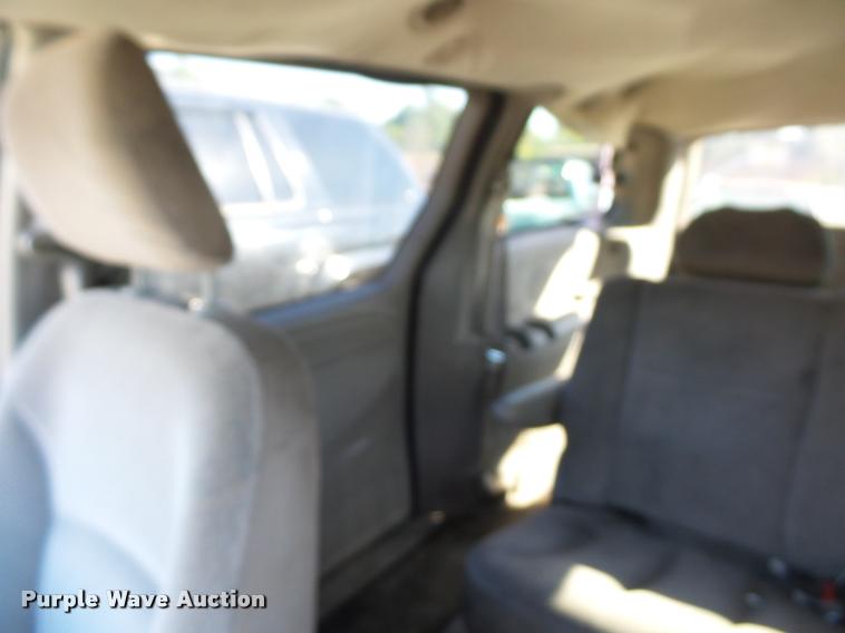 image for item BG9648 2003 Dodge Grand Caravan van
