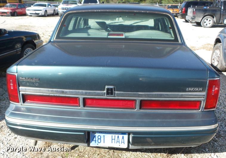 image for item BG9649 1996 Lincoln Town Car Executive