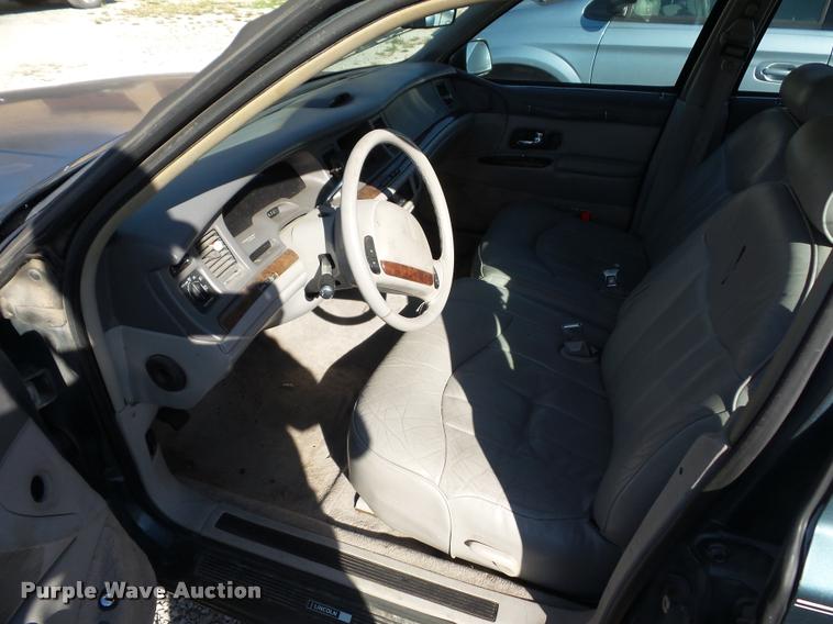 image for item BG9649 1996 Lincoln Town Car Executive