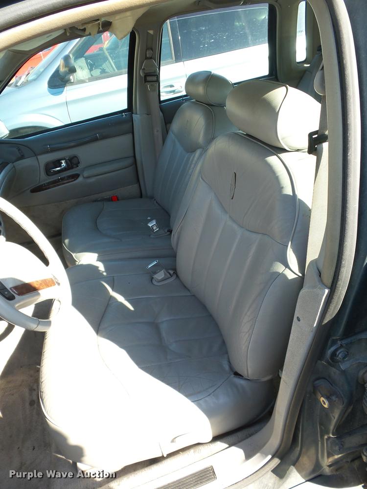 image for item BG9649 1996 Lincoln Town Car Executive