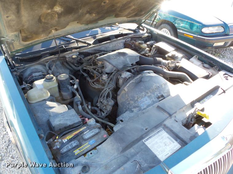 image for item BG9649 1996 Lincoln Town Car Executive