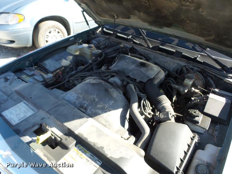 image for item BG9649 1996 Lincoln Town Car Executive