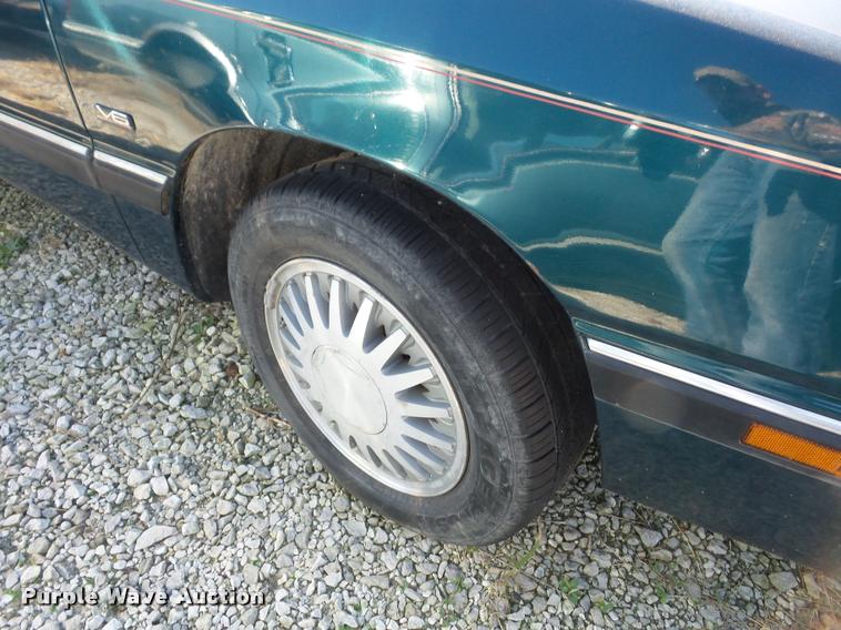 image for item BG9650 1993 Chrysler Lebaron LX convertible